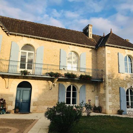 Les Clos Bleus Neuville-du-Poitou 外观 照片